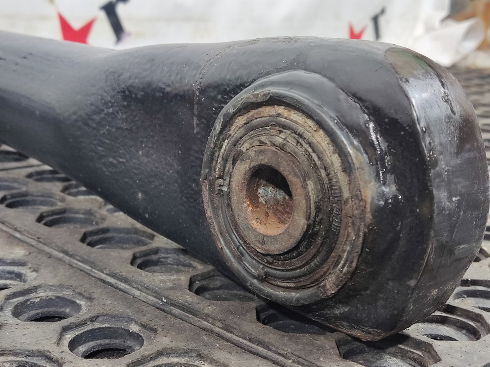 Стабилизатор задний 2023г