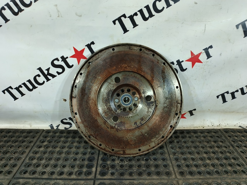 Маховик двигателя