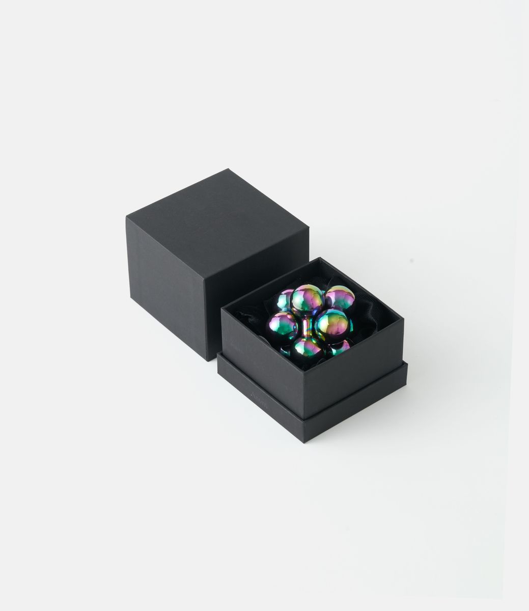 Curio Atom Irridecent — механическая головоломка