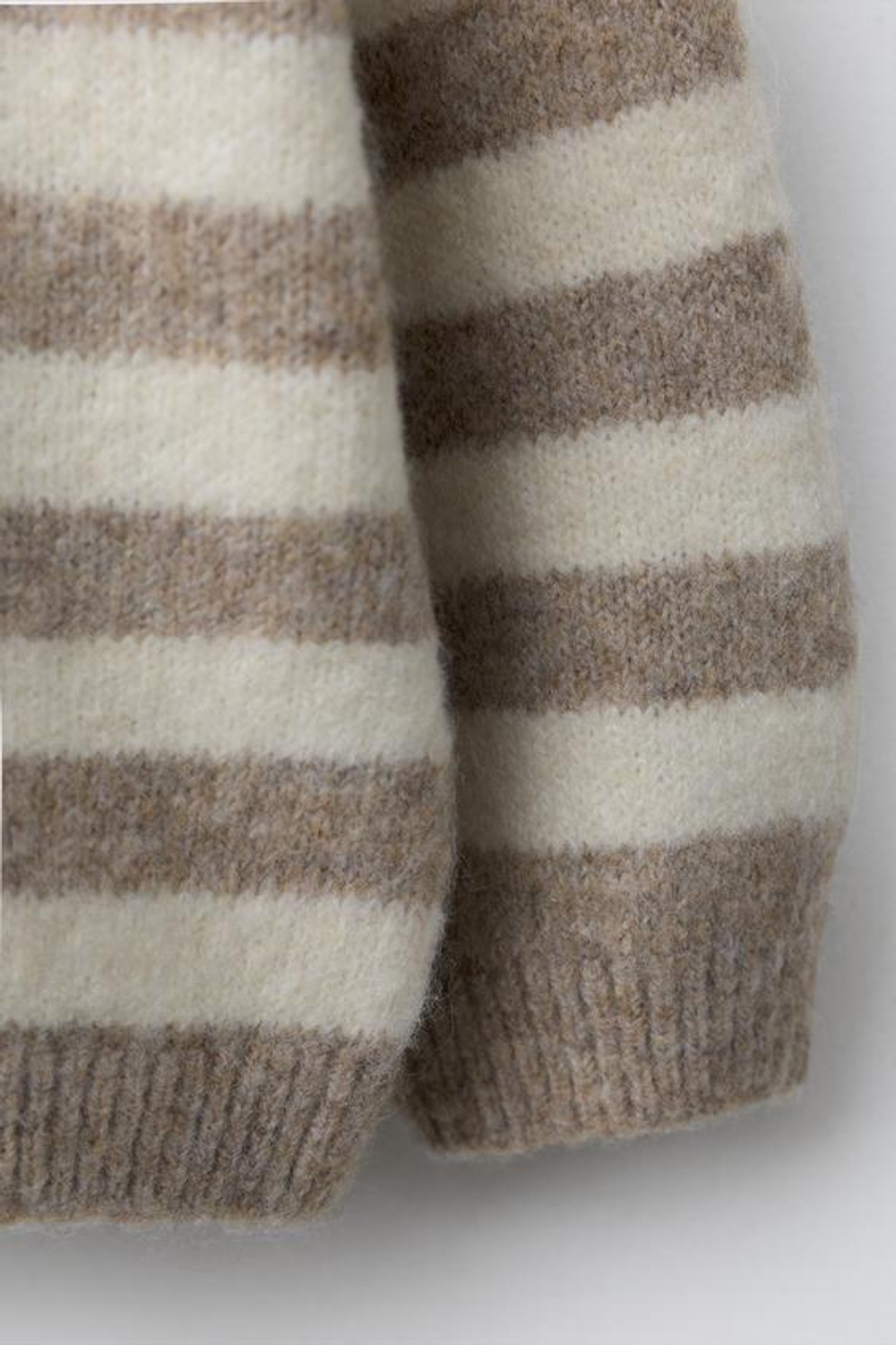 ZARA ВЯЗАНЫЙ СВИТЕР В ПОЛОСКУ, СВЕТЛО-БЕЖЕВЫЙ