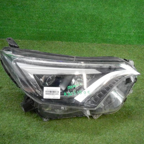Фара правая Toyota RAV4 4 CA40 (2015-2019) LED (в пленке)