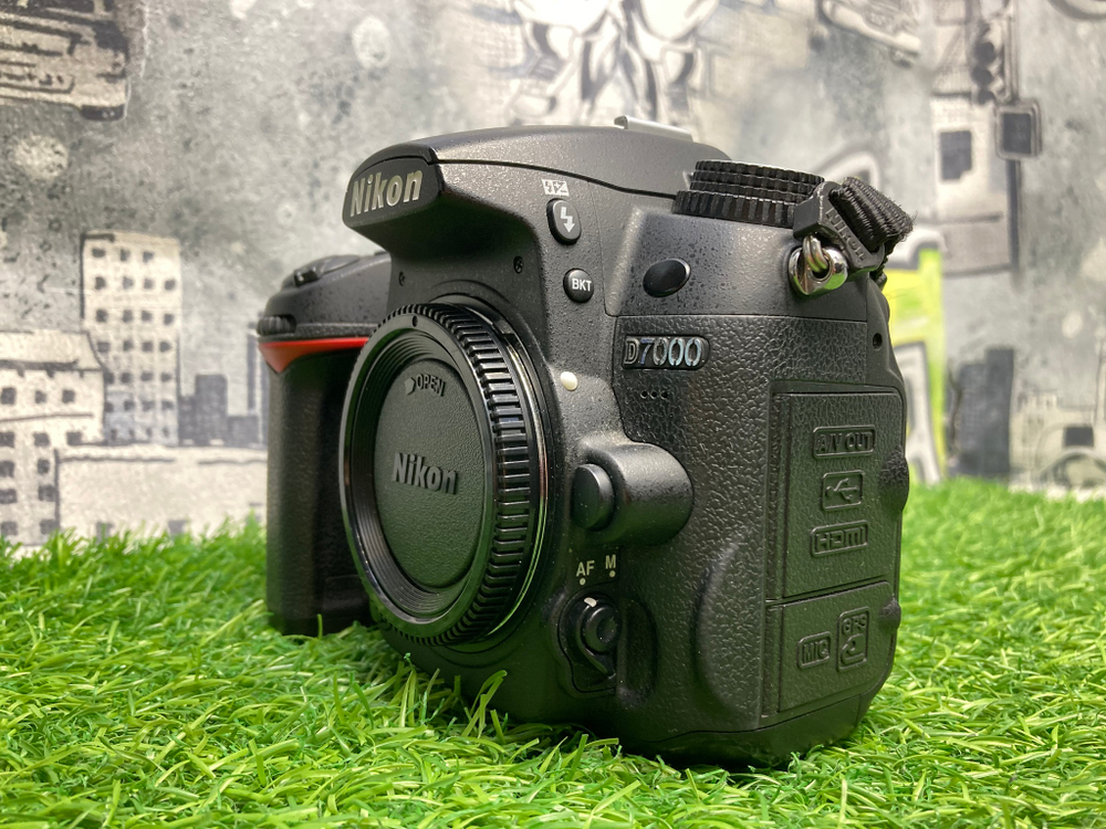 Nikon D7000 (10.200 кадров)