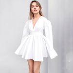 Платье со спущенным плечом белое