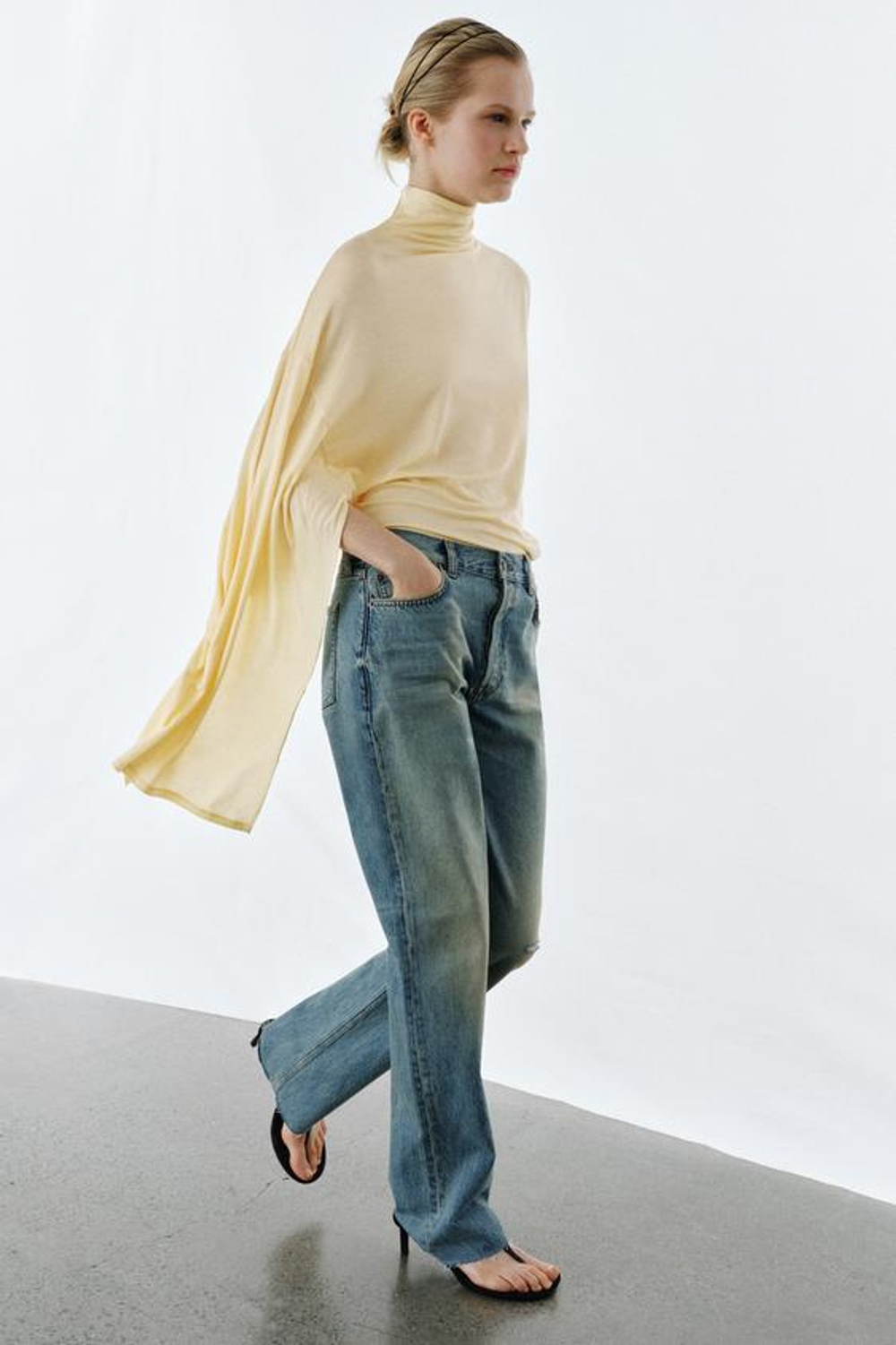 ZARA ДЖИНСЫ ZW SLIM СО СРЕДНЕЙ ПОСАДКОЙ, ВЫЦВЕТШИЙ СИНИЙ