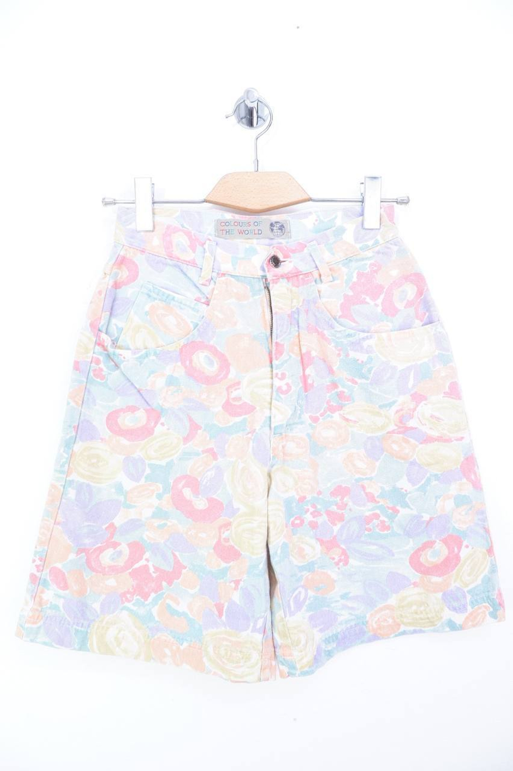 Шорты Colours of the world удачной длины, в пастельных оттенках на 42-44 размер
