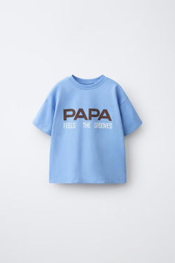 ZARA ФУТБОЛКА С ПРИНТОМ MAMÁ Y PAPÁ, ГОЛУБОЙ