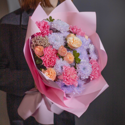 Букет Микс с хризантемой и гвоздикой