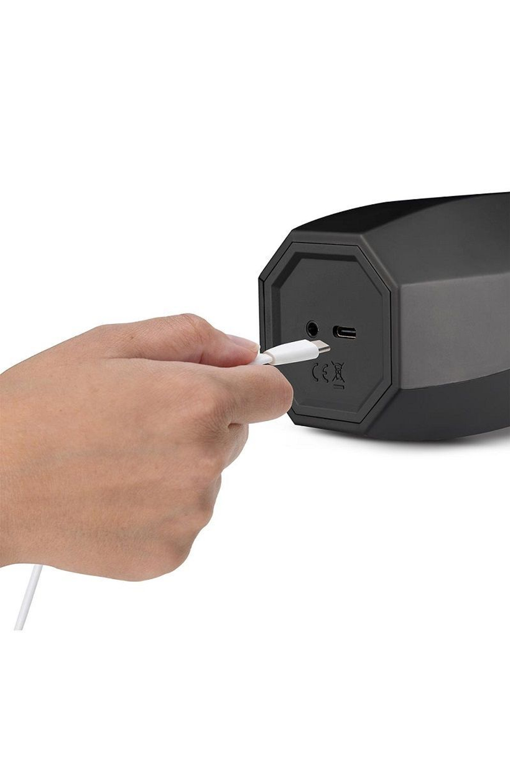 Мастурбатор Storm с вибрацией и эффектом всасывания (Цвет: белый с черным)