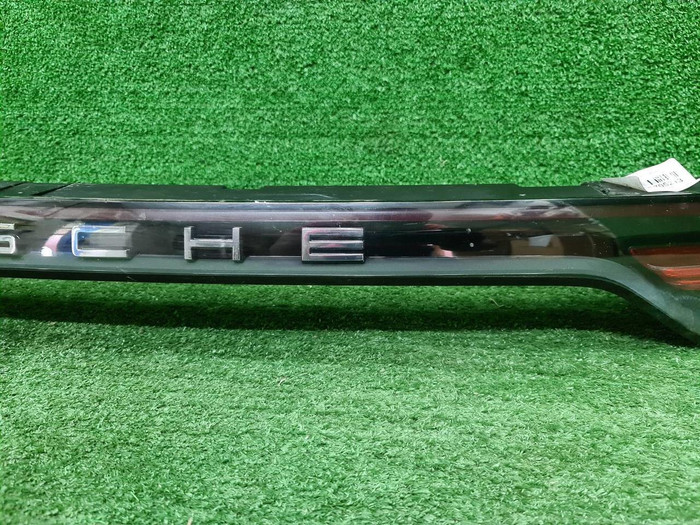 Фонарь крышки багажника Porsche Cayenne 3 (17-23)