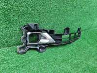 Накладка ПТФ правая Toyota Land Cruiser 200 15-21