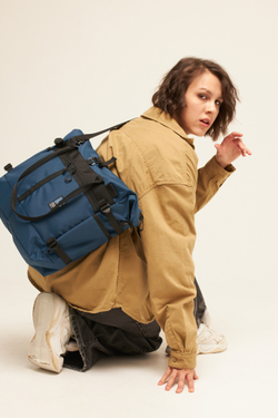 Сумка Tote Part Of Cube M шампань