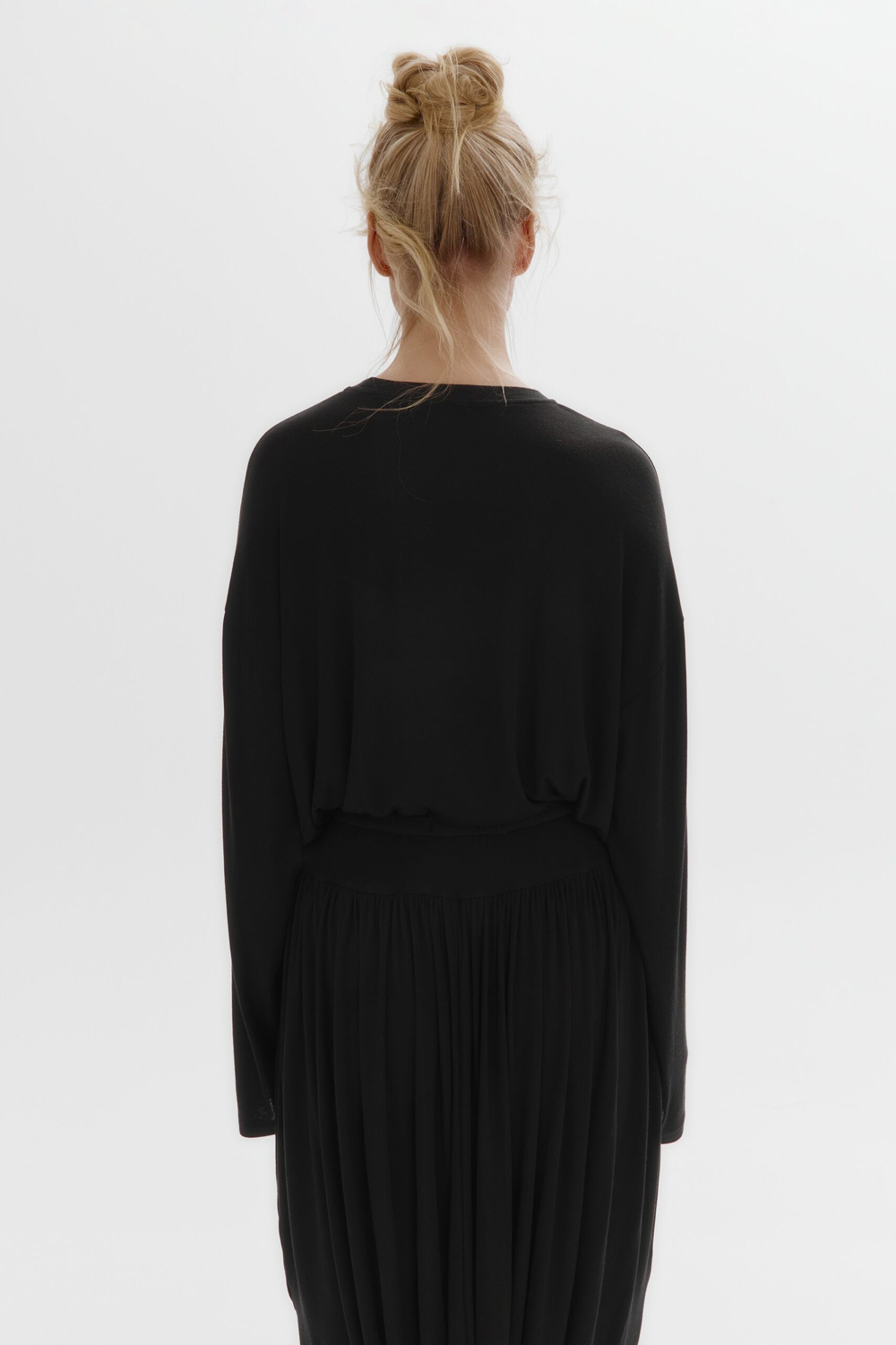 Тонкий трикотажный лонгслив с шерстью