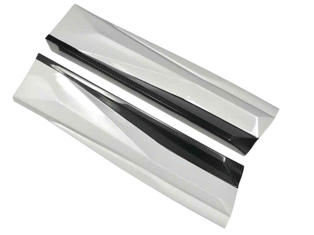 Широкий обвес с выхлопной системой для Lamborghini Urus 2018+ Ламборгини Урус