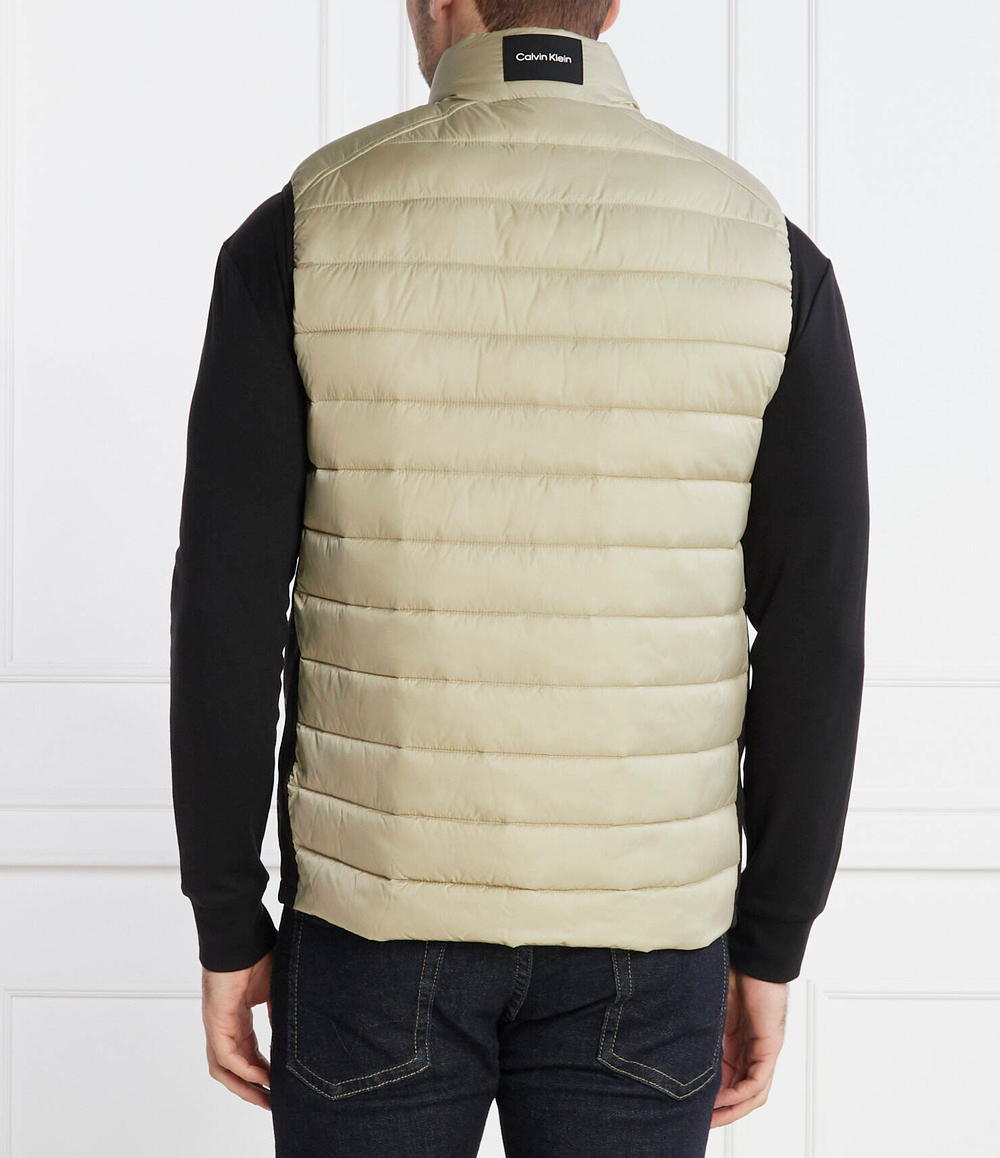 Bezrękawnik Calvin Klein - хаки(K10K108292)