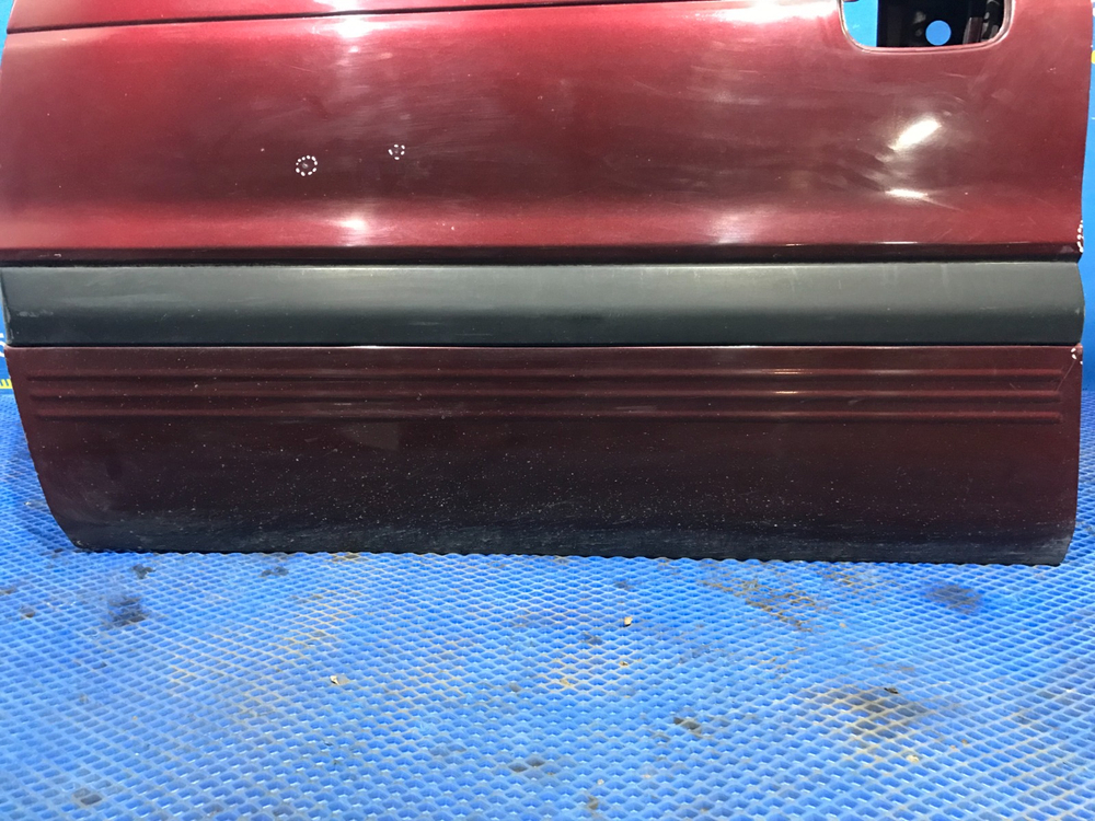 Дверь передняя левая MITSUBISHI CHARIOT 1994