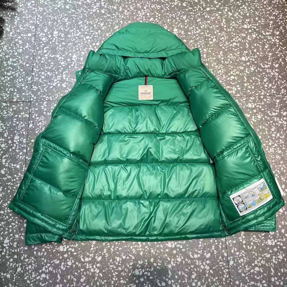 Пуховик Moncler