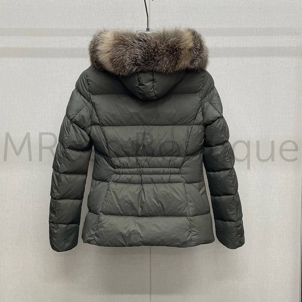 Женский короткий пуховик Moncler Boed (Монклер) с меховой отделкой на капюшоне