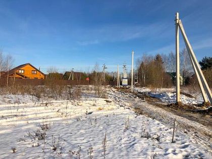 В «Романовском Парке – 2» ведется монтаж опор линий электропередачи