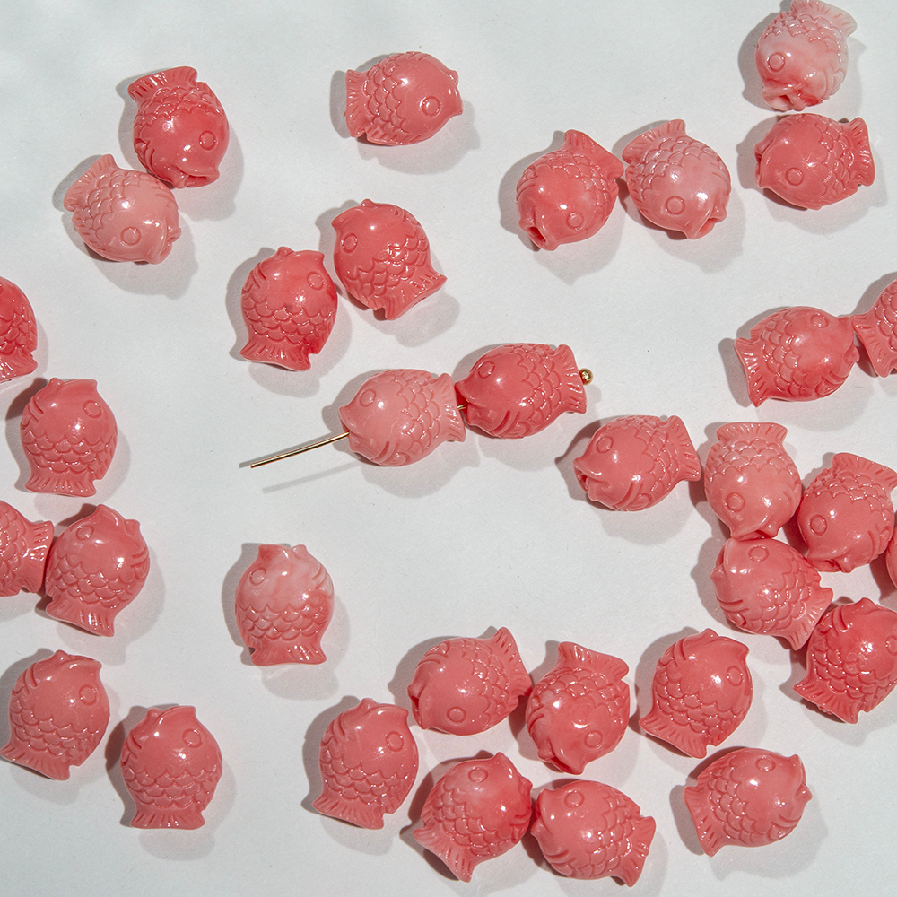 Подвеска резная "Рыбка", 13,5*11мм, коралловая пудра