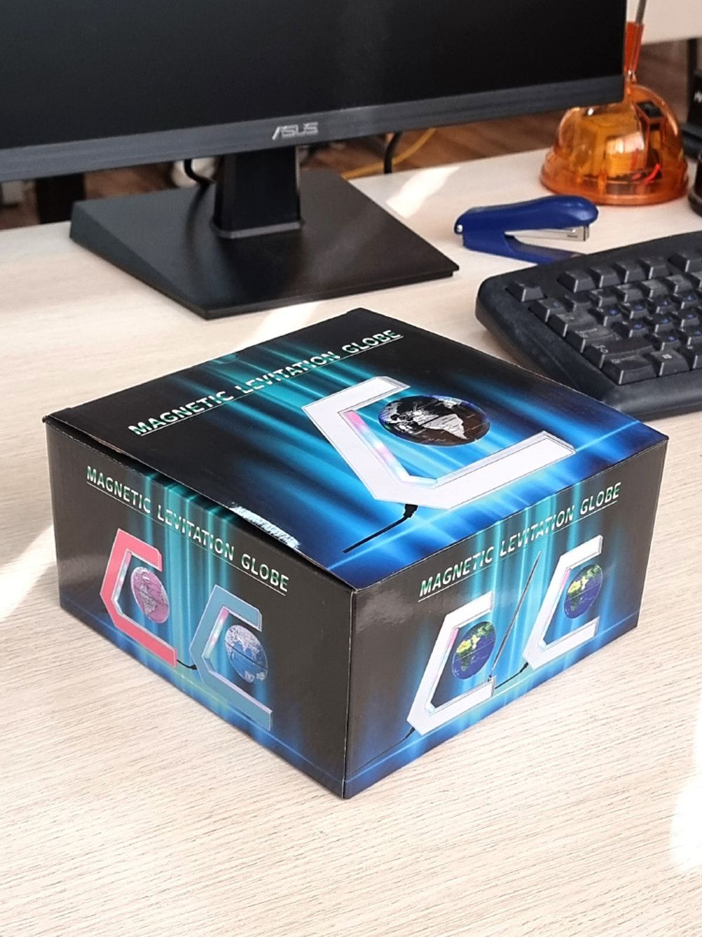 Everest Глобус левитирующий (парящий) на подставке