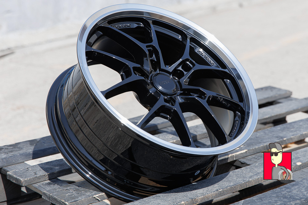 Комплект дисков Rays Gram Lights 17x7.5 et35 5x114.3