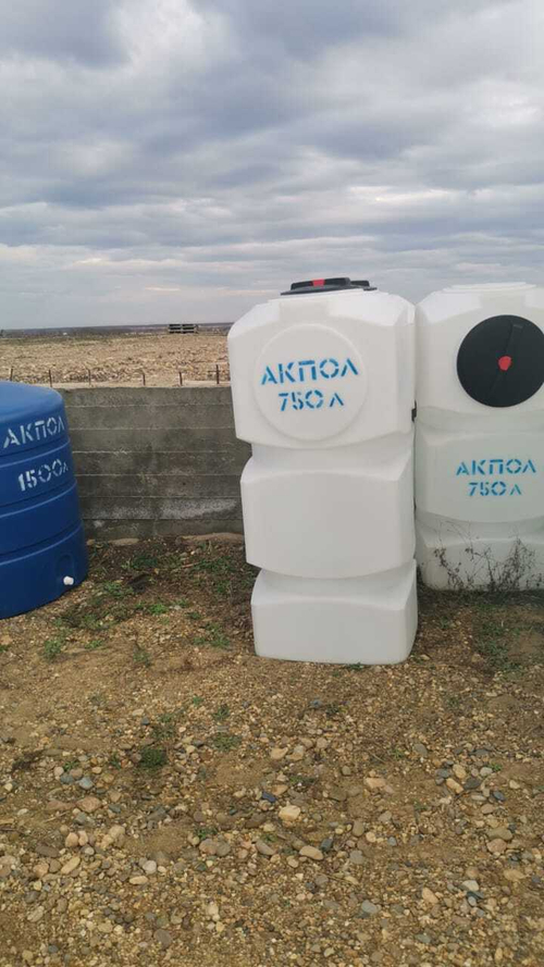 Ёмкость пластиковая пищевая АКПОЛ 750 л. фигурная вертикальная (75x75x168см;35кг;белый) - арт.555012.14