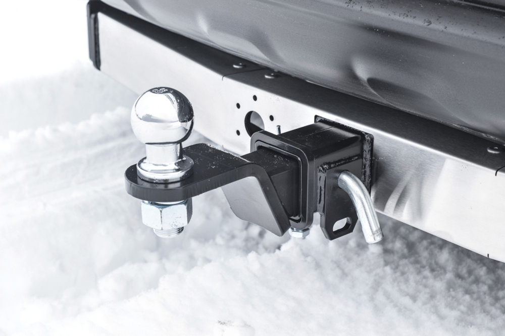 Фаркоп PT GROUP /съемный квадрат/ с нержавеющей накладкой для TOYOTA RAV4 2013-2018/ LEXUS NX (с одной выхлопной трубой) 2014-(паспорт и сертификат в комплекте)(без электрики) арт.LNX-20-991124.00