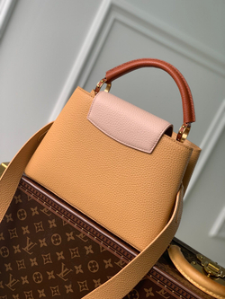 Louis Vuitton Capucines BB