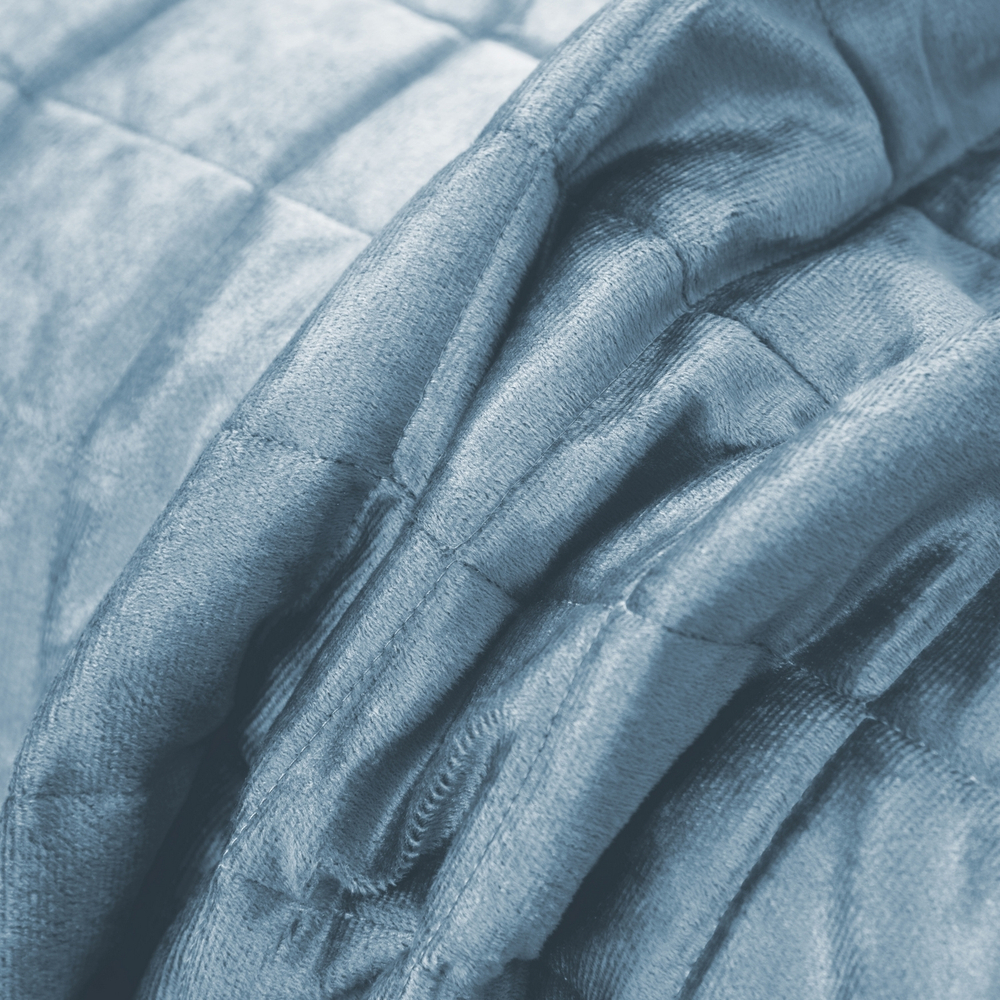 Велюровое покрывало в клетку и две наволочки OVL019