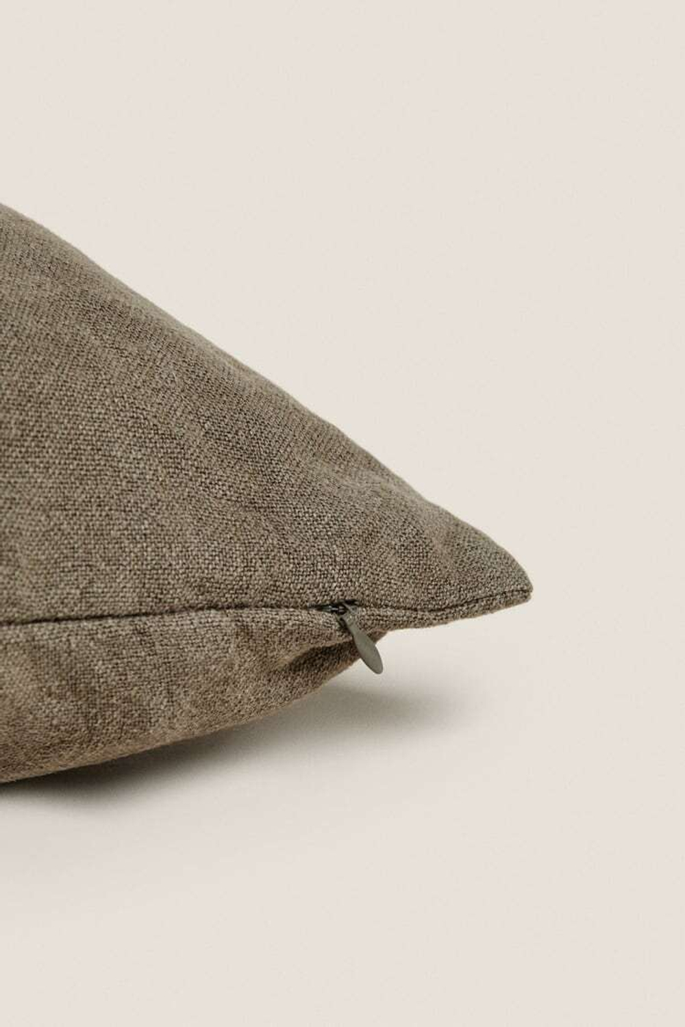 ZARA HOME ЛЬНЯНОЙ ЧЕХОЛ ДЛЯ ДЕКОРАТИВНОЙ ПОДУШКИ XXL, ХАКИ
