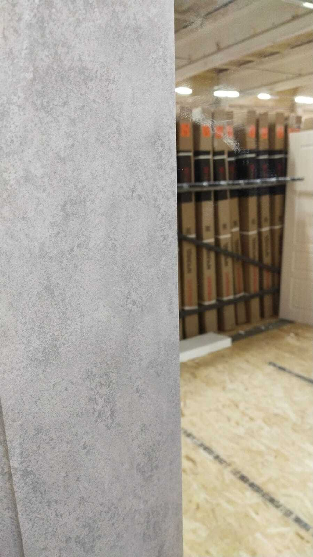 Дверь Входная Лабиринт GRAND С зеркалом 18 Бетон светлый