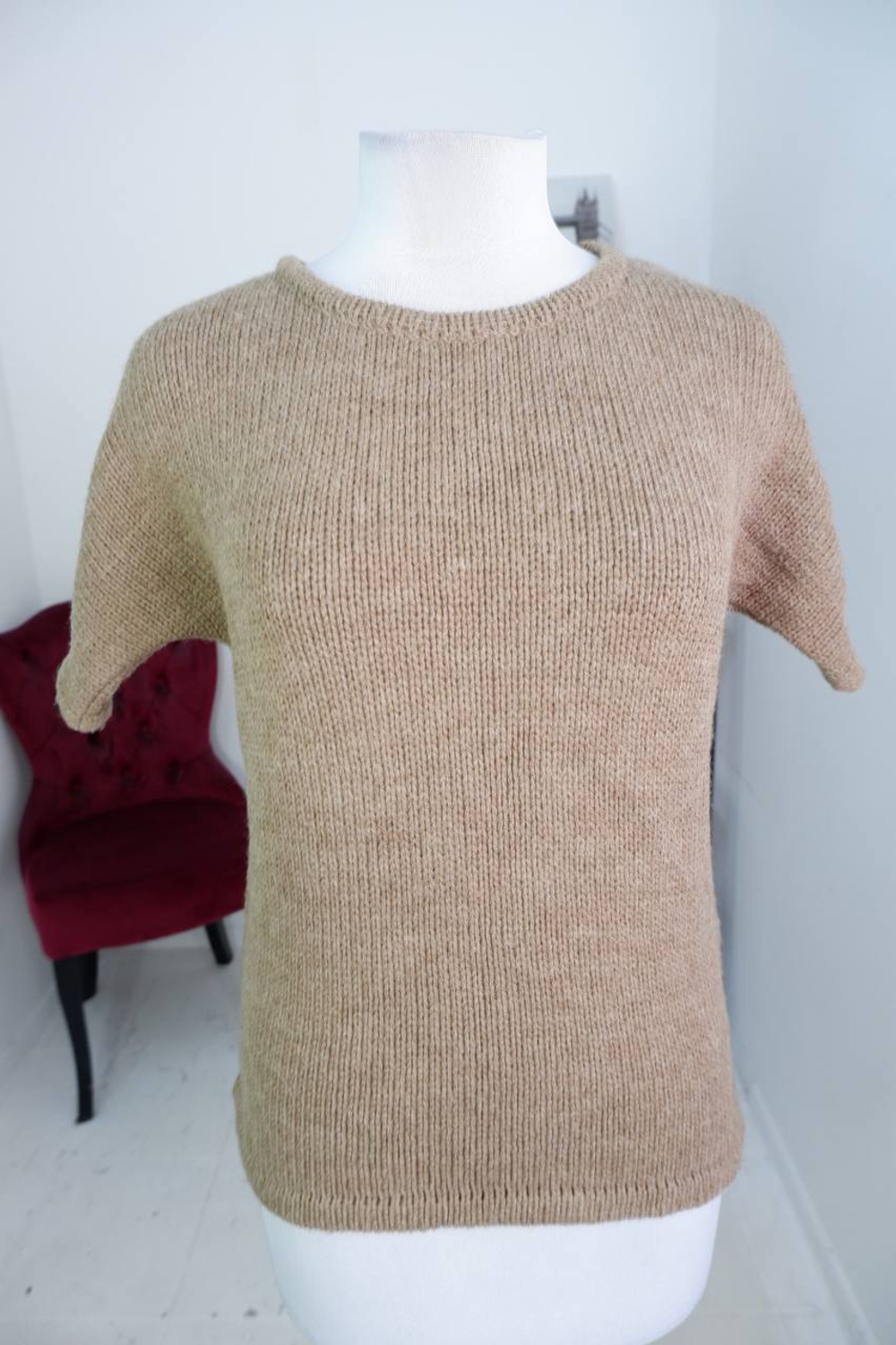 Джемпер лаконичный из шерсти, маркировка L, визуально 48 размер