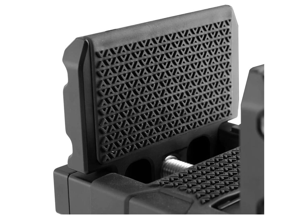 Платформа-зажим для оружия на штатив/трипод Vanguard ENDEAVOR GM-70, 3/8", Arca, 30-70мм, алюминиевый сплав, 816г