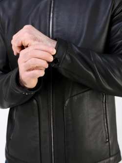 Кожаная куртка демисезонная