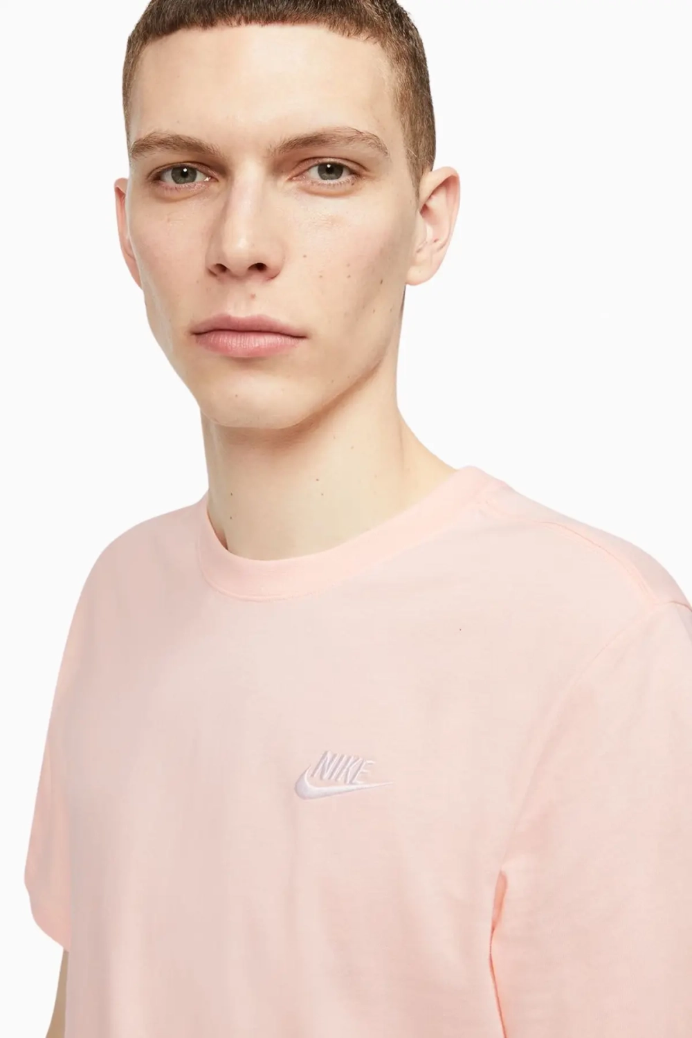 Футболка Nike Sportswear Club - розовый