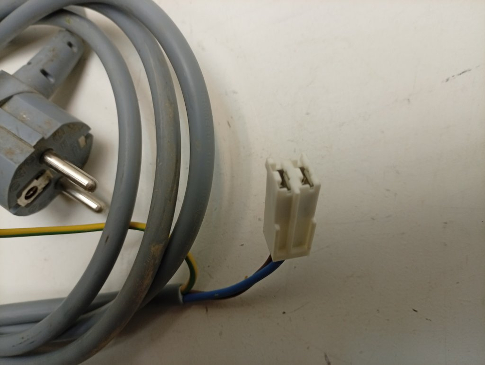 LS60840L кт54 Сетевой шнур для стиральной машины AEG SH135732 б/у