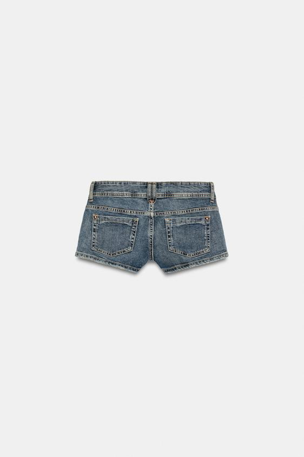 ZARA ДЖИНСОВЫЕ МИНИ-ШОРТЫ TRF С НИЗКОЙ ПОСАДКОЙ, ВЫЦВЕТШИЙ СИНИЙ