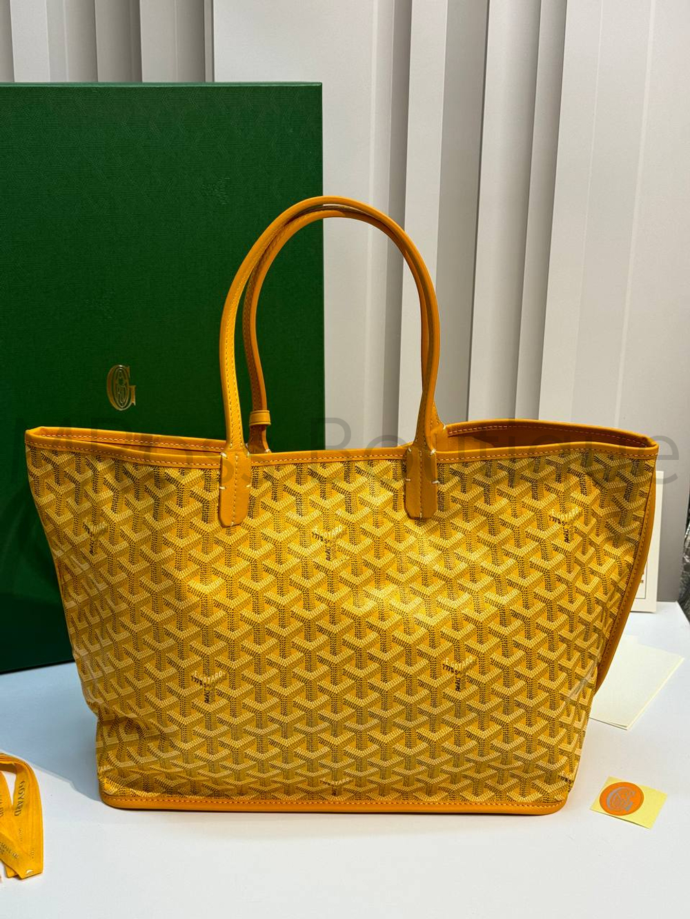 Желтая двухсторонняя сумка шоппер Anjou GM Maison Goyard