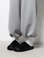 mule black fur