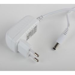 Настольный светильник ЭРА NLED-452-9W-W светодиодный белый