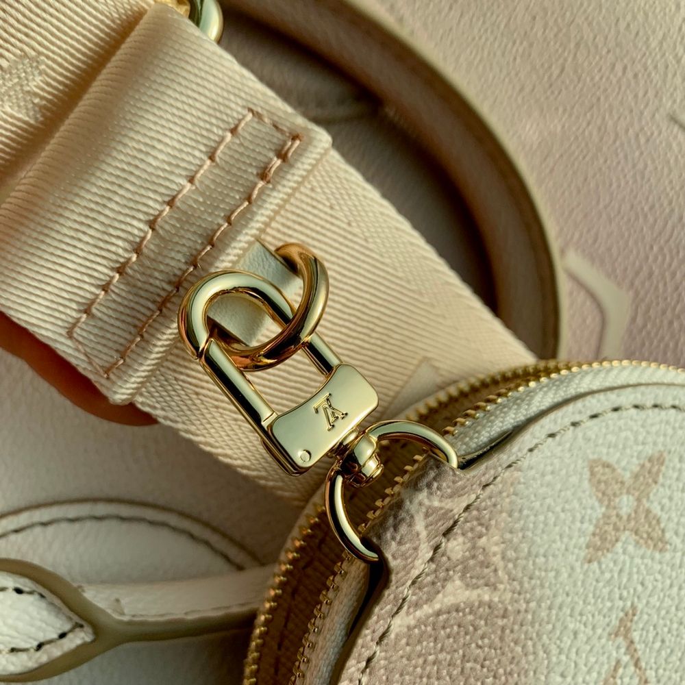Louis Vuitton Onthego PM