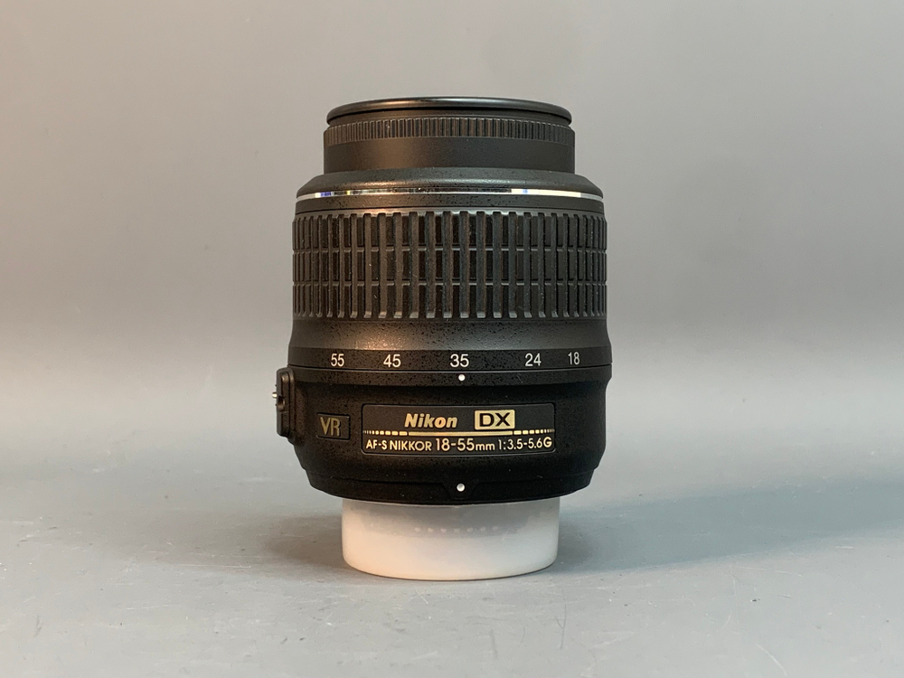 Nikon D3200 kit 18-55mm 3.5-5.6G VR 6.500 кадров