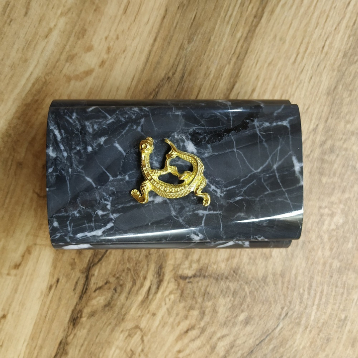 Шкатулка с Ящерицей, доломит, 105x60x60 мм