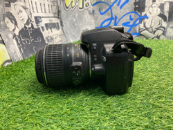 Nikon D60 + Kit AF-S 18-55mm G VR