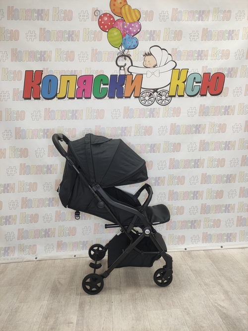 Коляска прогулочная Happy Baby Umma True Black