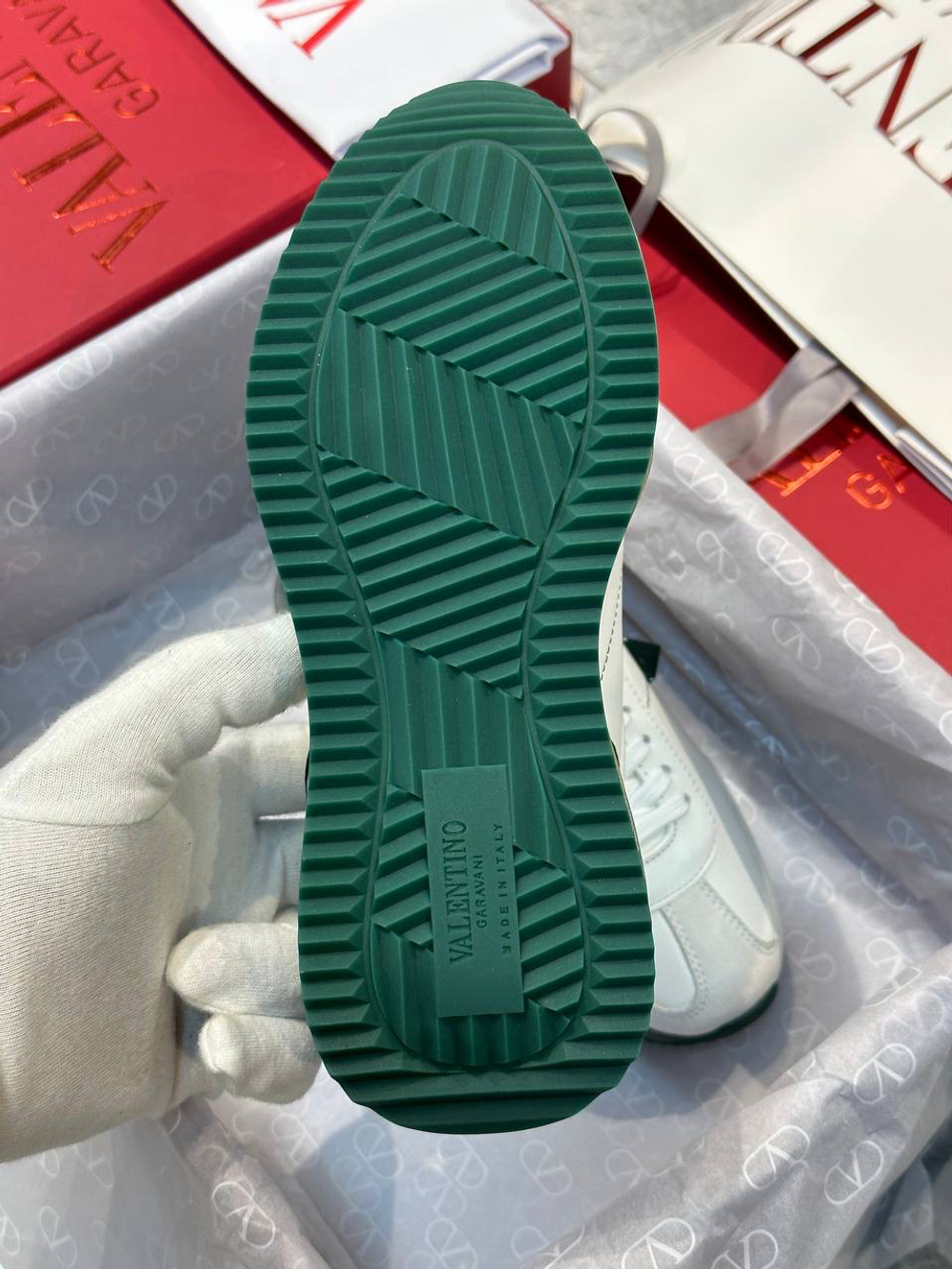 Кроссовки Valentino