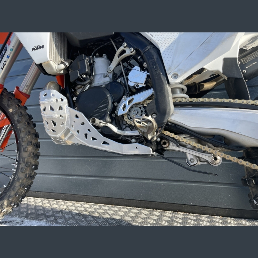 Защита картера P-tech, Защита резонатора картера P-Tech TBI Husqvarna (2024+), Gasgas