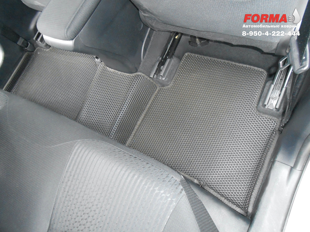 Toyota Prius 4 поколение XW50 (09.2015 - 01.2023) правый руль