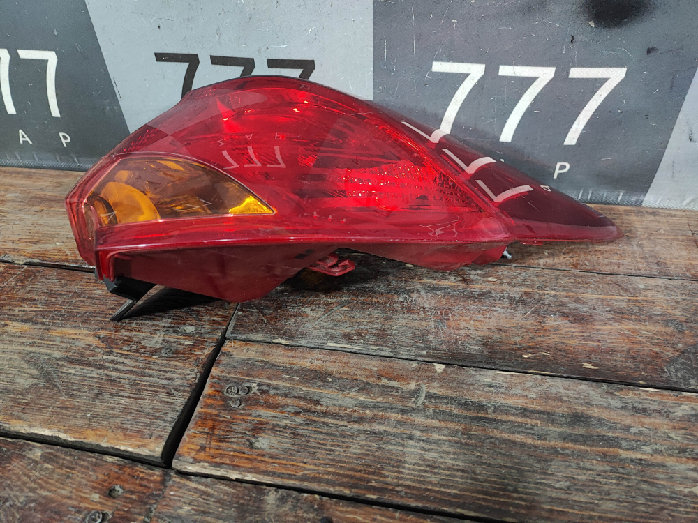 Фонарь задний правый Kia Ceed 2 (JD) 12-15 Б/У Оригинал 92402A2000