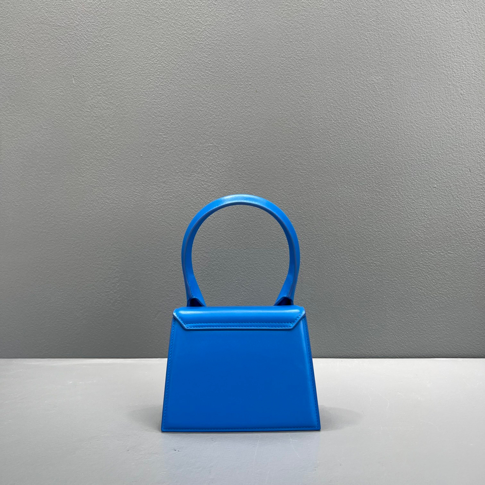 Jacquemus Le Chiquito Moyen 18 cm